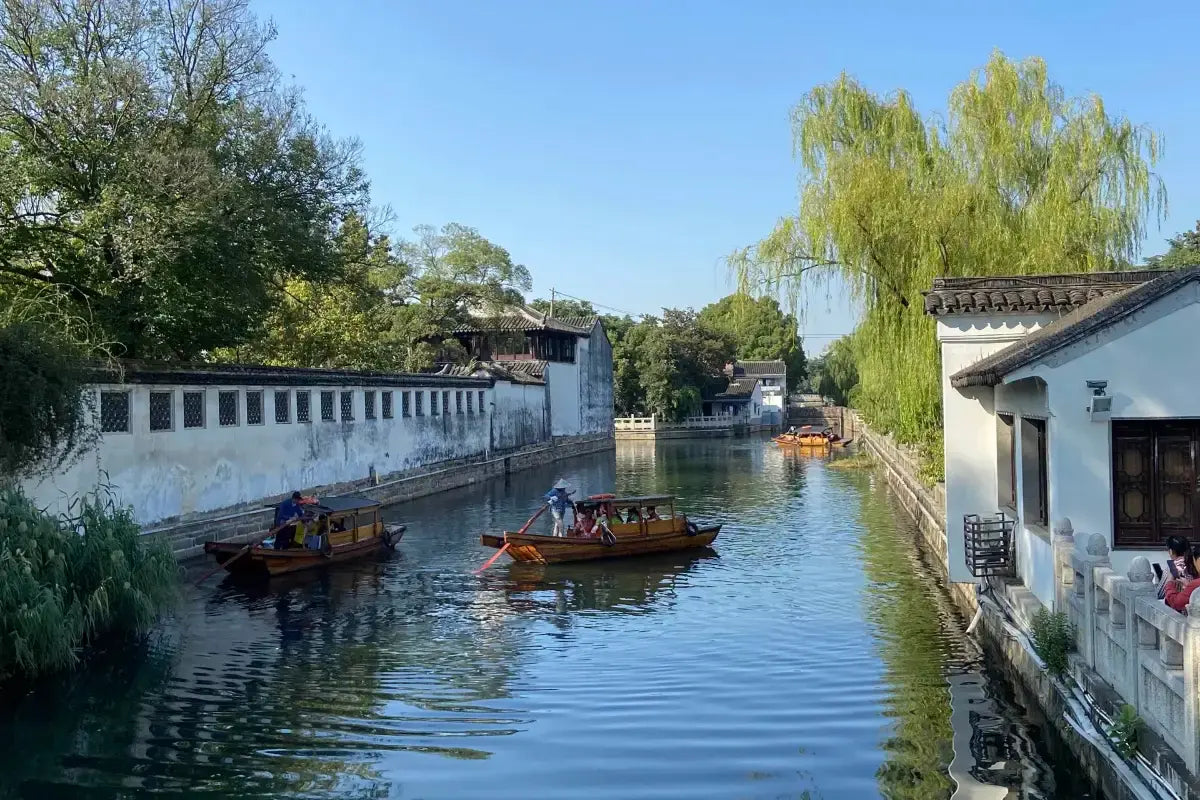 [Leisurely Jiangnan] 7-Day Tour: West Lake Boat Ride · Wuzhen East Scenic Zone · Three Kingdoms City · Venice Food Street · Shanghai Urban Entertainment