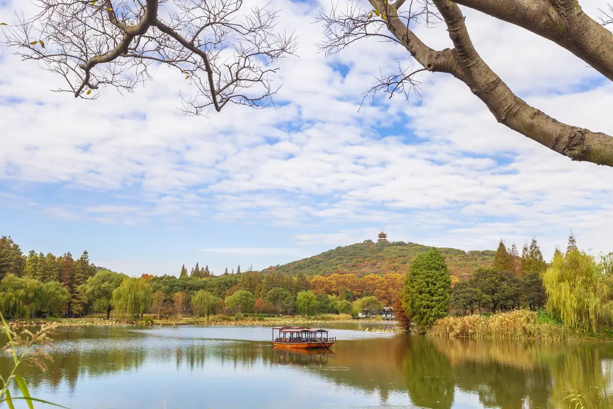 [Exquisite Jiangnan] 7-Day Tour: Wuzhen East Scenic Zone · West Lake Boat Ride · Suzhou Lion Grove Garden · Wuxi Three Kingdoms City · Shanghai Disneyland